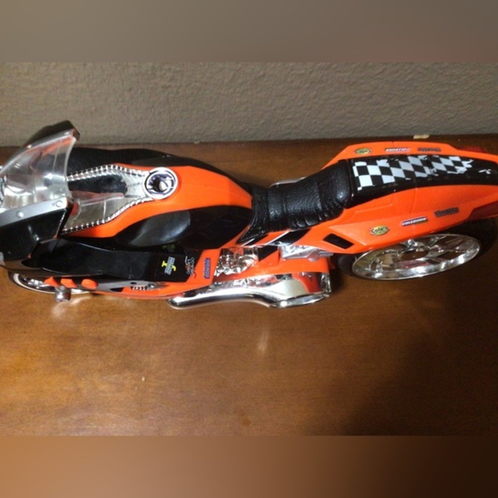 NEW motorcycle toy, Working, ligth, sound and moving around.